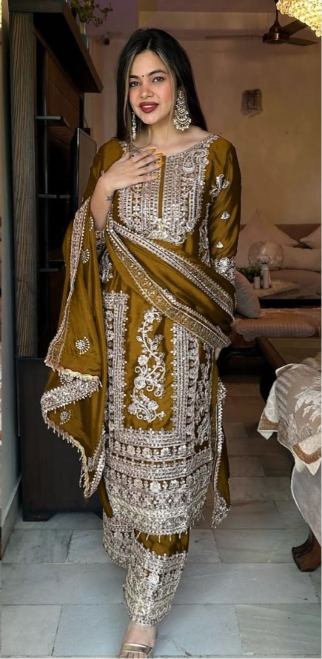 ‘Hoor’ Festive Special Sale 3 pieces Suit