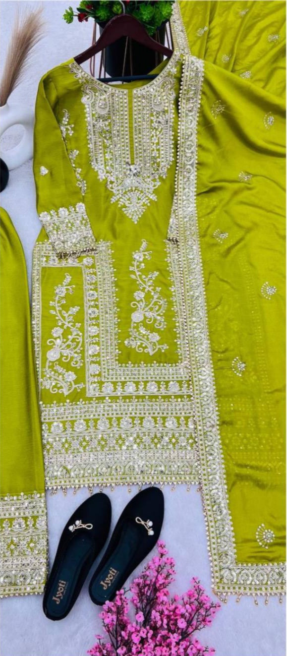 ‘Hoor’ Festive Special Sale 3 pieces Suit