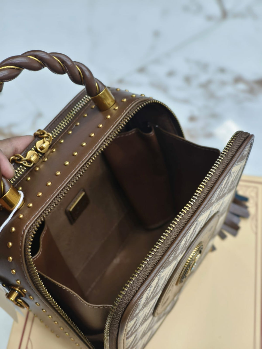 VETIAI Handy Bag (Karwa Chauth Special Sale)