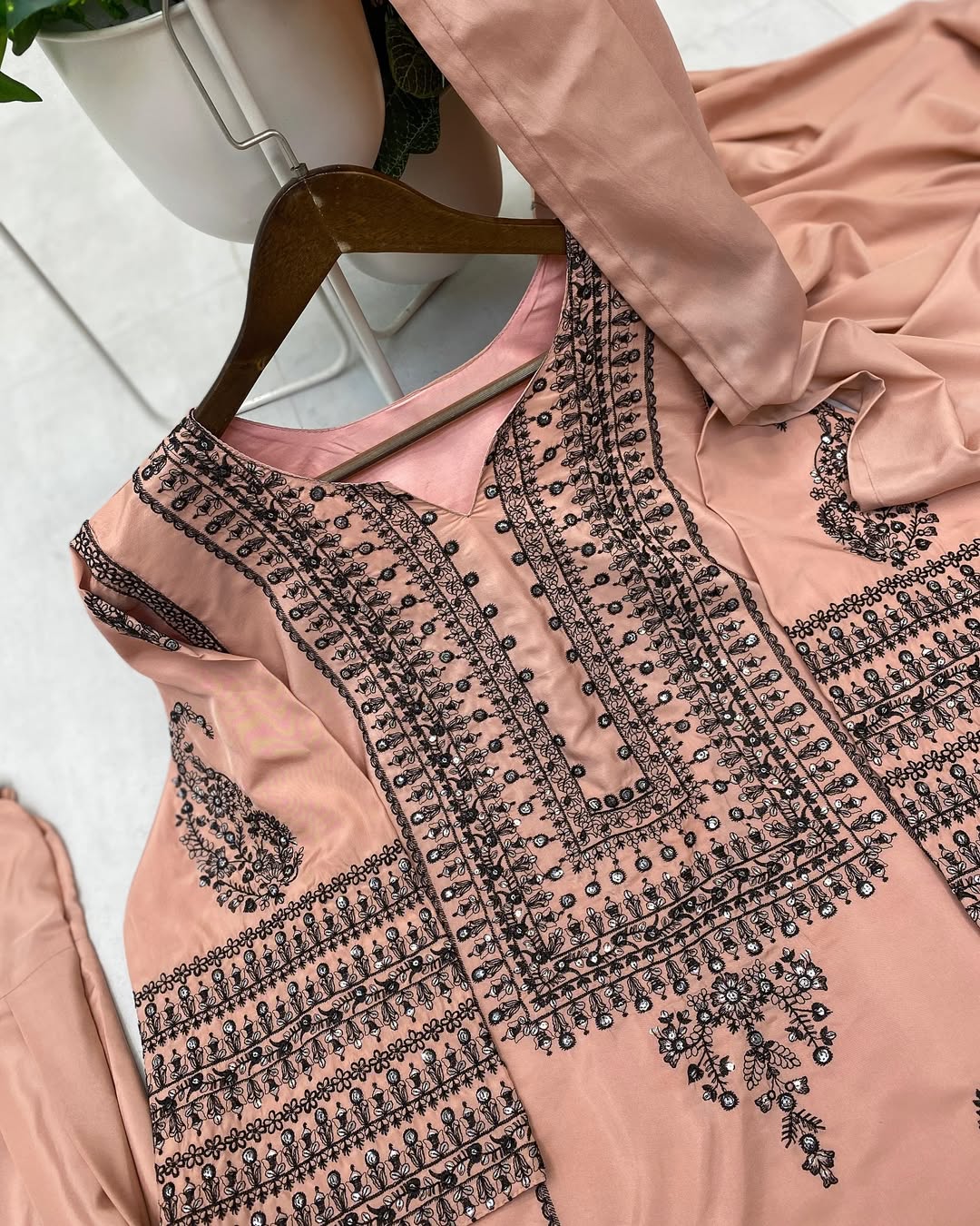 Ivory Gleam Farshi Shalwar Set