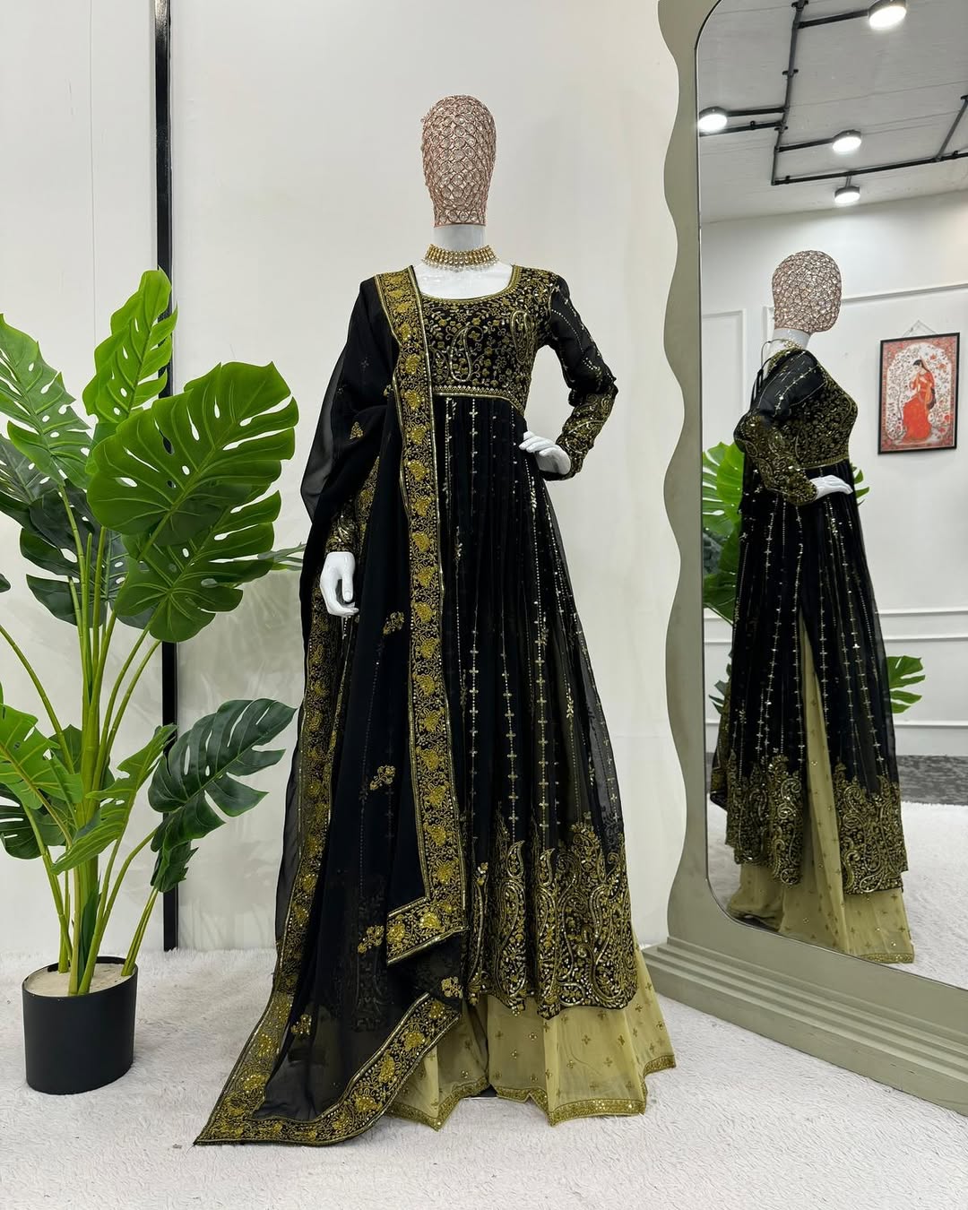 5000 Series Luxe Threadwork Gown Set