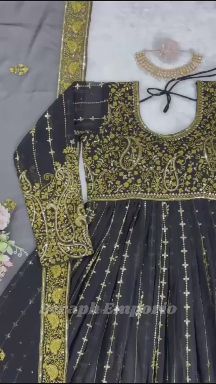 5000 Series Luxe Threadwork Gown Set